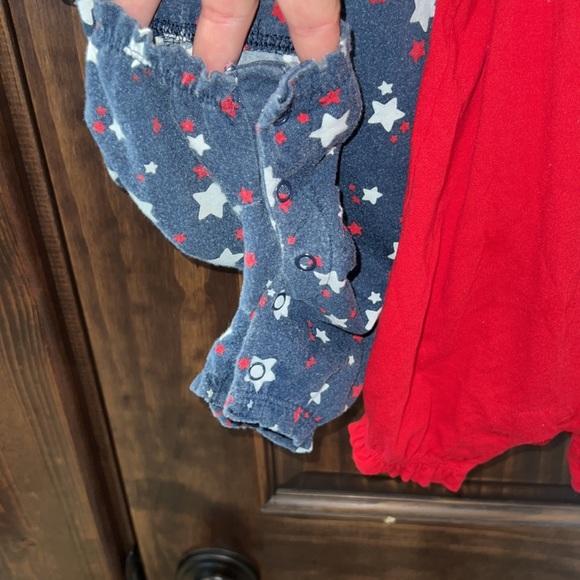 2 - 12 month Patriotic Outfits - Picture 4 of 6